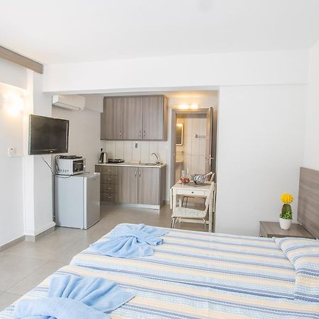 Merab Napa Suites Ayia Napa Esterno foto