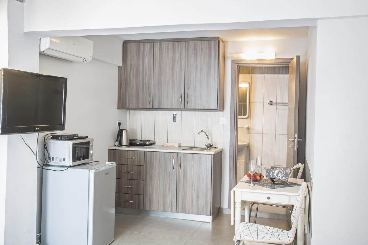 Merab Napa Suites Ayia Napa Esterno foto